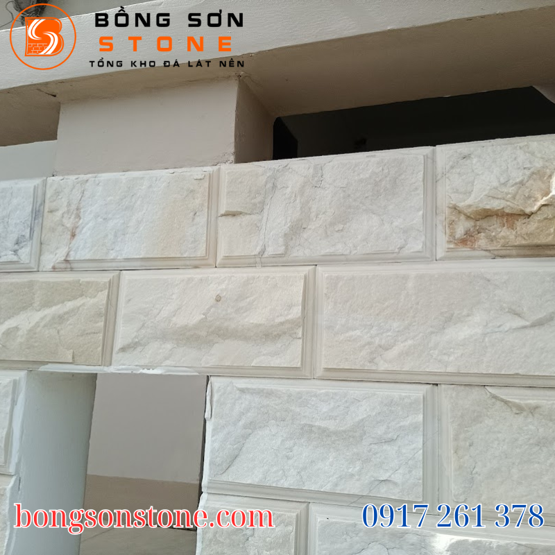 Các mẫu đá ốp chân tường nhà, móng nhà hot nhất hiện nay 3 Đá bóc trắng sở hữu vẻ đẹp tinh khiết, nhẹ nhàng