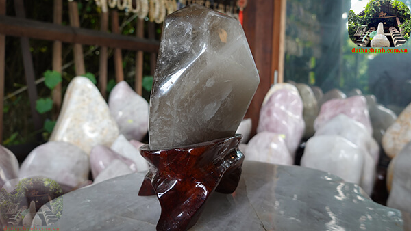 Hãy đến với Nhà Sàn và sở hữu cho mình vật phẩm độc nhất này nhé !