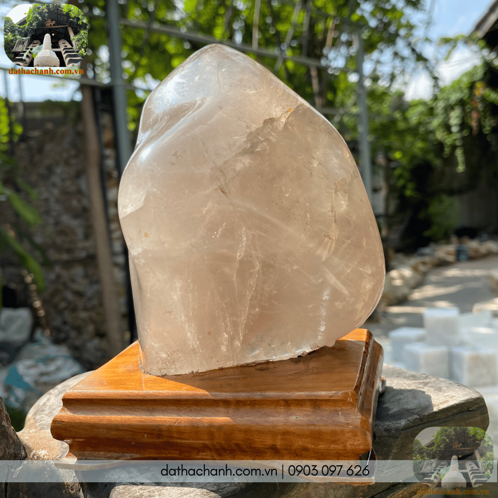 san-phma-chat-luong-tai-nha-san-tay-nguyen đá tinh thể thạch anh ám khói