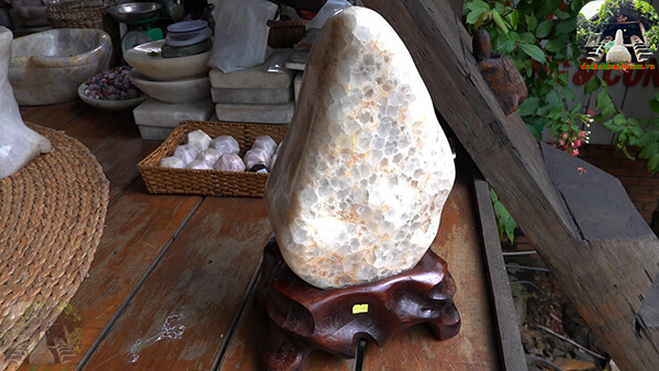 Hãy đên với Nhà sàn và trải nghiệm nhiều hơn nữa nhé ! tru thach anh bong vang 3